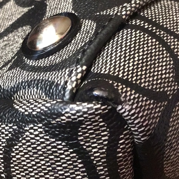 Coach Signature Boston Bag - Picture 8 of 13